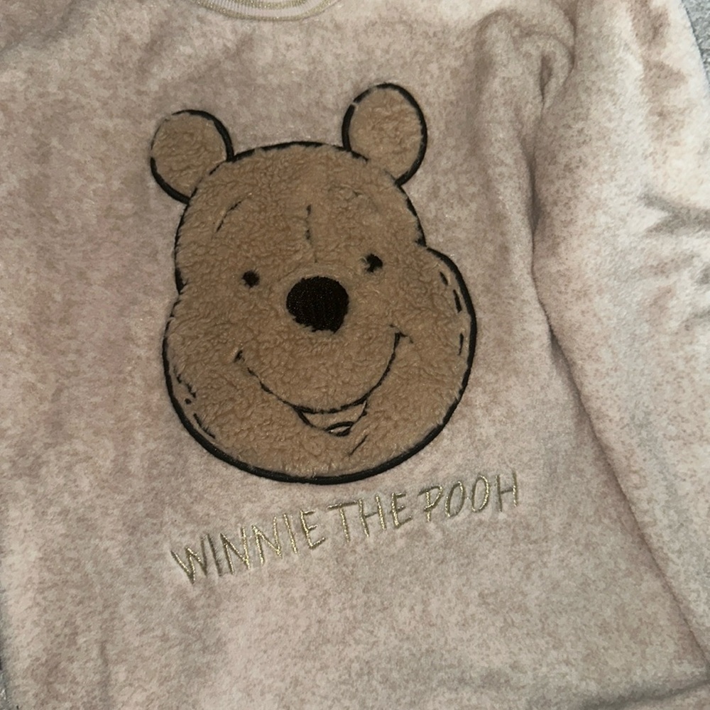 Disney at primark Winnie the Pooh being fleece pajama set - Picture 5 of 6